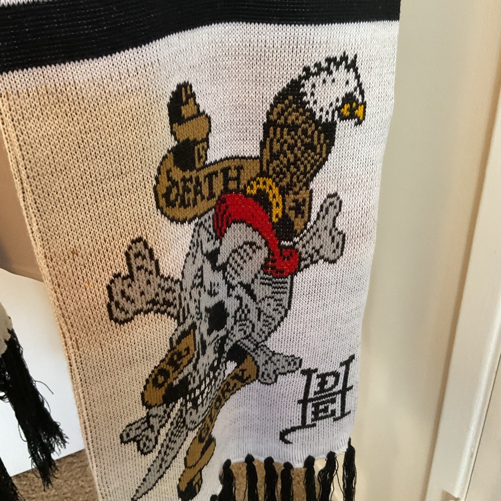 Ed Hardy Christian Audigier White Scarf Death or Glory Skull Graphic Fringe - Picture 2 of 6